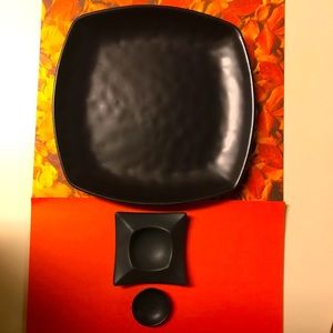 4/$10!!Set of 3 decorative dishes